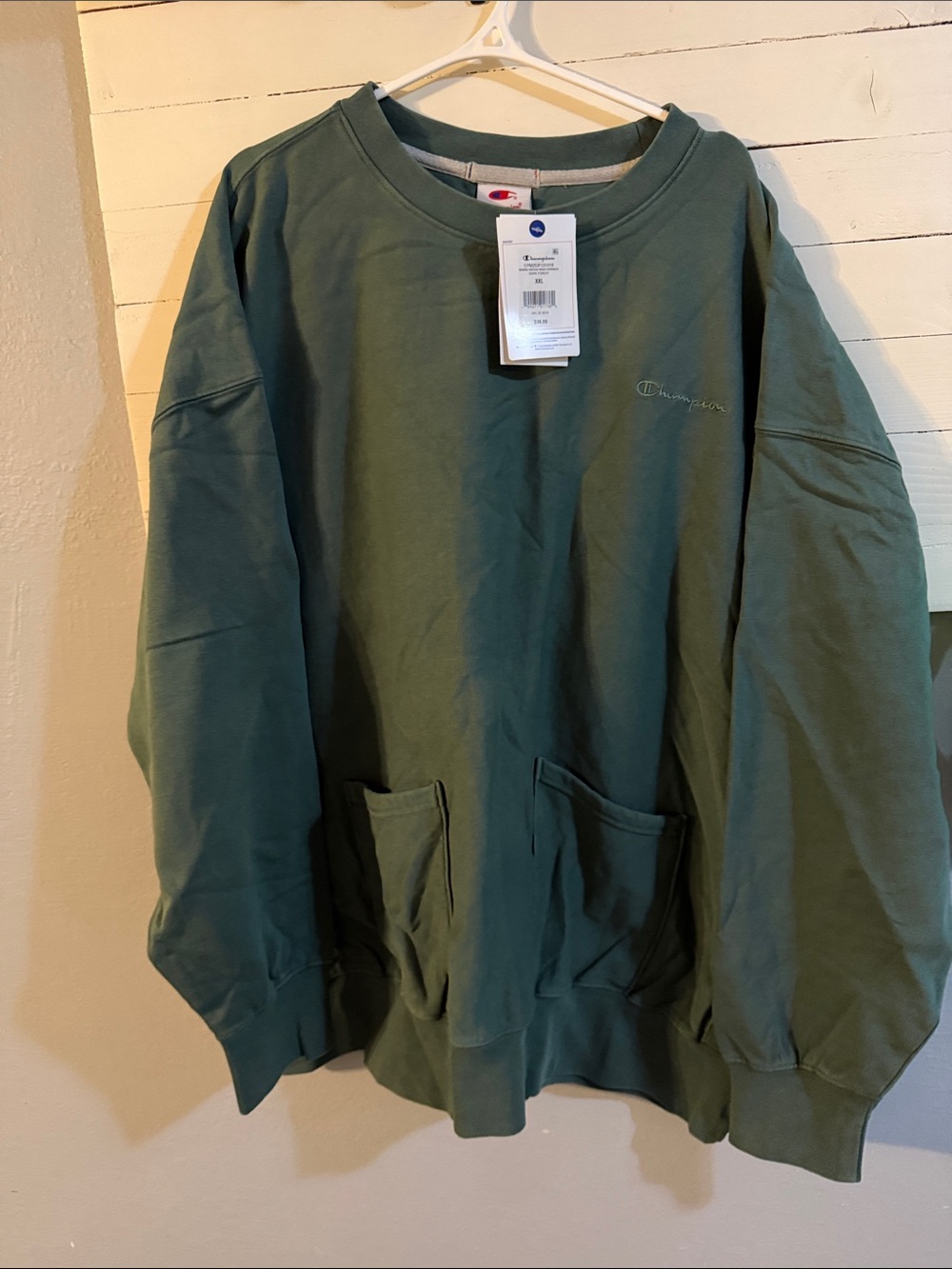 Men's Vintage Style Crewneck Sweater in Olive Green